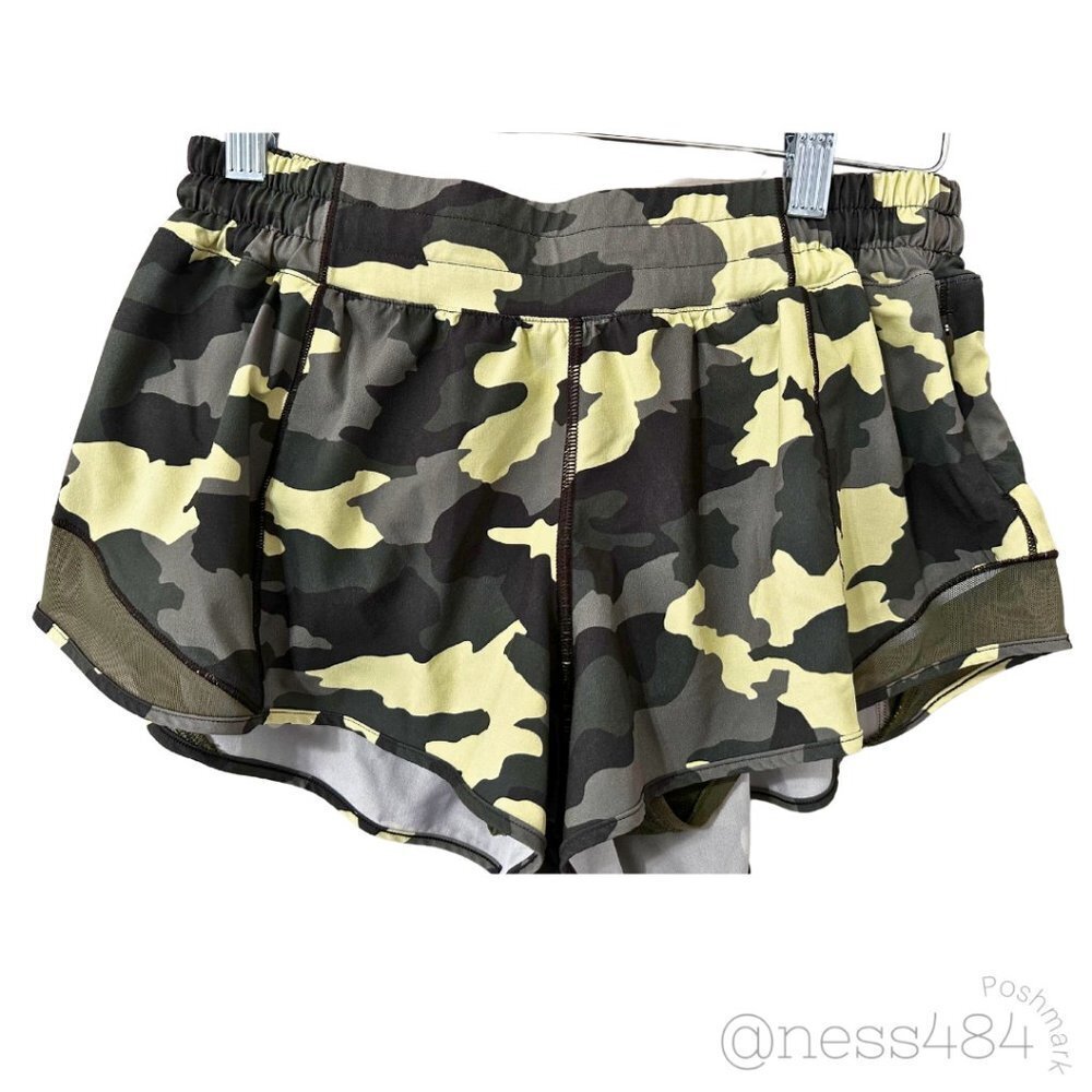 Lululemon Hotty Hot Low Rise Short 2.5" Heritage 365 Camo